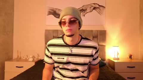 isaacblaze  online show from 20, 5, 2026