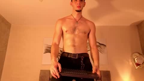 isaacblaze  online show from 21, 5, 2026