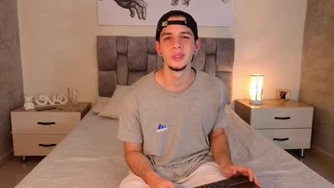isaacblaze  online show from 22, 5, 2026