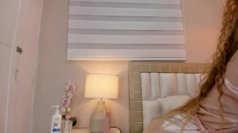 Snapshot of isabela__x chatting on 24, 4, 2026 isabela__x online show from 24, 4, 2026