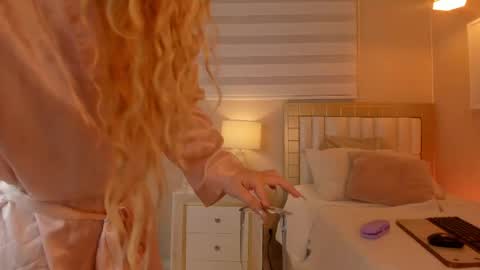 Snapshot of isabela__x chatting on 8, 6, 2026 isabela__x online show from 8, 6, 2026
