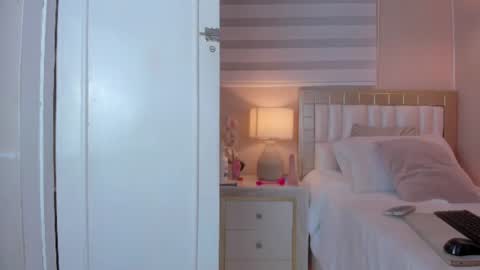 Snapshot of isabela__x chatting on 22, 7, 2026 isabela__x online show from 22, 7, 2026