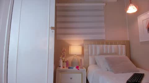 Snapshot of isabela__x chatting on 23, 7, 2026 isabela__x online show from 23, 7, 2026