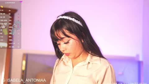 Snapshot of isabela_antonia_ chatting on 4, 3, 2025 online show from 4, 3, 2025