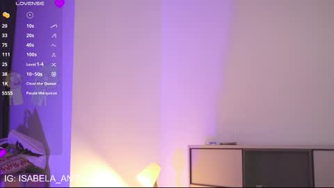 Snapshot of isabela_antonia_ chatting on 30, 10, 2025 online show from 30, 10, 2025