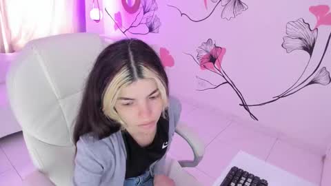 isabela_fiorelli online show from 12, 10, 2025