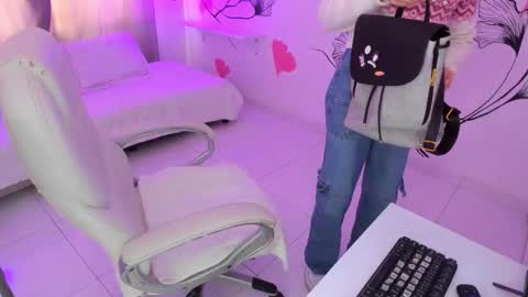 isabela_fiorelli online show from 1, 12, 2025