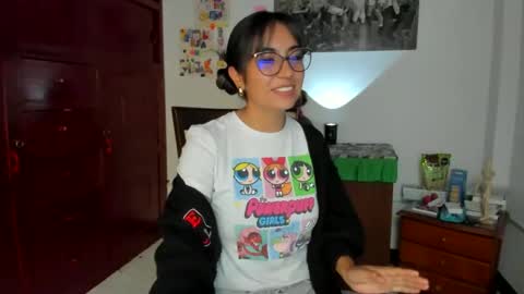 Snapshot of isabella22_1 chatting on 3, 1, 2025 Isabella22 1 online show from 3, 1, 2025