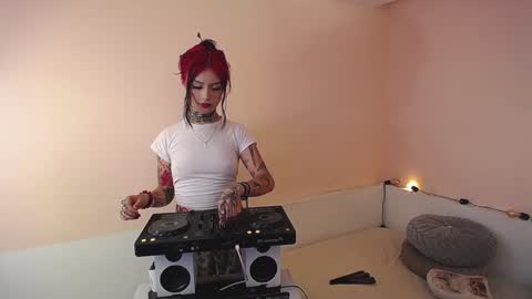    online show from 20, 12, 2024