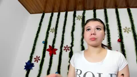 Snapshot of isabella_jaramillo chatting on 18, 11, 2025 isabella_jaramillo online show from 18, 11, 2025