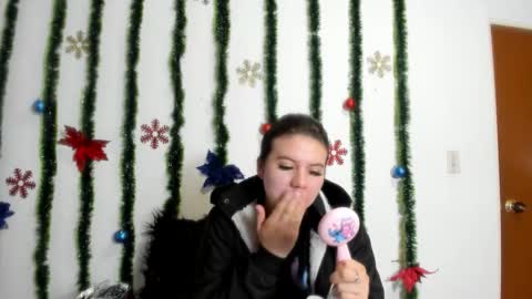 Snapshot of isabella_jaramillo chatting on 2, 12, 2025 isabella_jaramillo online show from 2, 12, 2025