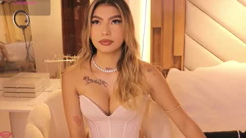 Snapshot of isabella_m_ chatting on 18, 12, 2025 Isabella online show from 18, 12, 2025