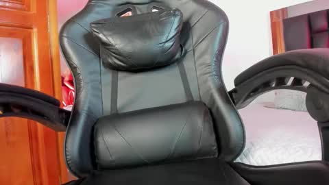 Isabella Moon9 online show from 20, 2, 2026