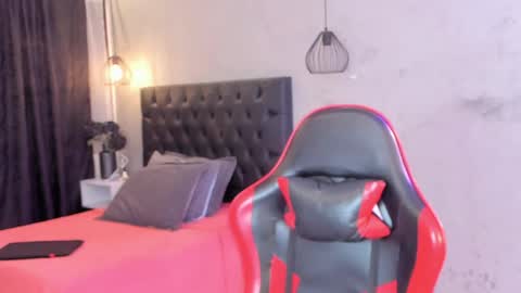 Snapshot of isabella_nowa chatting on 22, 4, 2026 Isabella Nowa online show from 22, 4, 2026