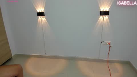 Isabella Thompson online show from 16, 9, 2025