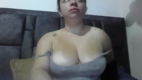 Snapshot of isabellaa_hills_ chatting on 10, 6, 2026 isabellaa_hills_ online show from 10, 6, 2026