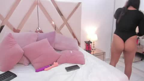 Isabella  online show from 25, 6, 2026