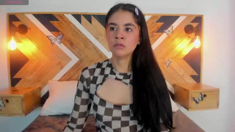 Snapshot of isabellamarinny chatting on 6, 10, 2025 Isabella online show from 6, 10, 2025