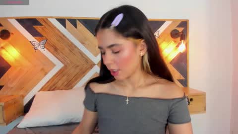 Snapshot of isabellamarinny chatting on 8, 10, 2025 Isabella online show from 8, 10, 2025
