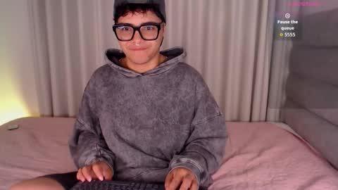 Isabella Mout  online show from 15, 2, 2026