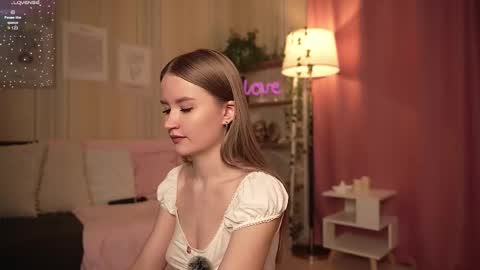 Snapshot of isabellatorrance chatting on 27, 9, 2025 Bella online show from 27, 9, 2025