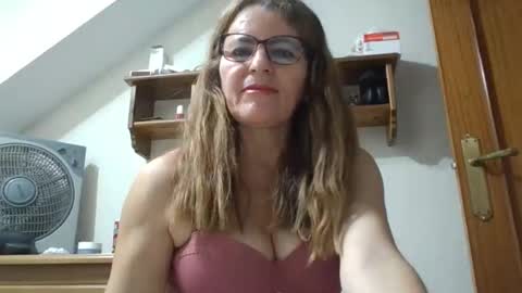isabella online show from 19, 10, 2025