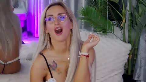 Snapshot of isabelleethan chatting on 23, 5, 2026 IsabelleEthan online show from 23, 5, 2026