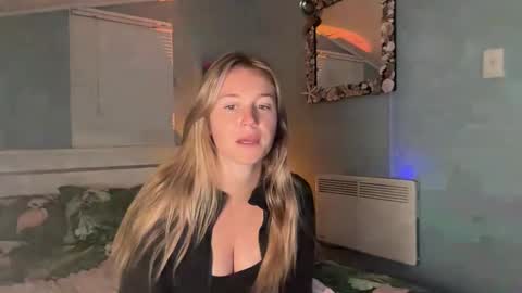Snapshot of isabellesings chatting on 8, 5, 2026 isabellesings online show from 8, 5, 2026