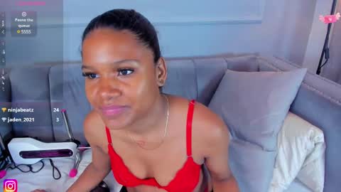 Isabellsmmith online show from 22, 2, 2025