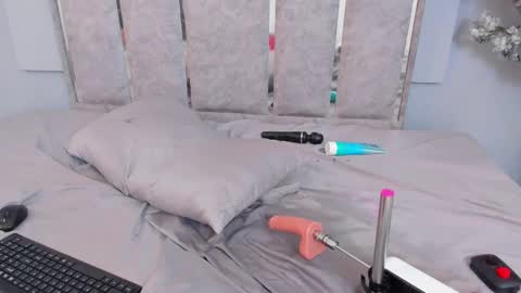 Isabellsmmith online show from 1, 3, 2025