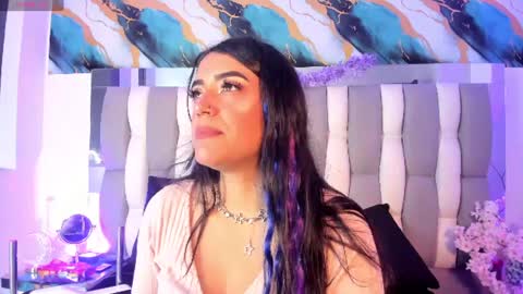 Snapshot of isadiazz chatting on 9, 6, 2026 Isa online show from 9, 6, 2026