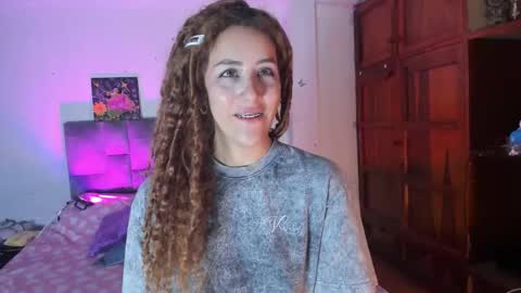 Isabela  online show from 29, 9, 2025