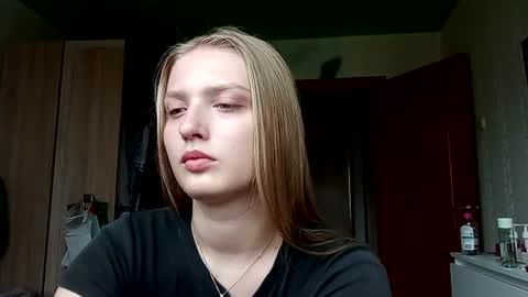 Snapshot of isarayner chatting on 20, 7, 2026 Vita online show from 20, 7, 2026