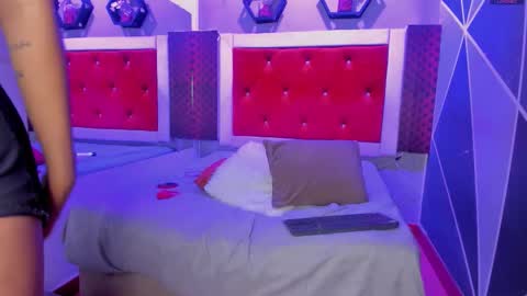  Isaura  online show from 4, 12, 2025