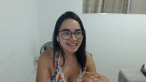 Snapshot of isemma chatting on 7, 6, 2026 Emma online show from 7, 6, 2026