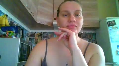 Snapshot of isingle_mom chatting on 23, 10, 2025 isingle_mom online show from 23, 10, 2025