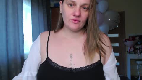 isingle_mom online show from 9, 4, 2026