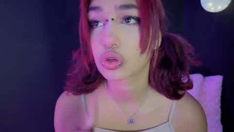 Snapshot of isisjones18 chatting on 11, 9, 2025 Isisjones18 online show from 11, 9, 2025