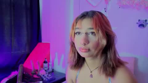 Snapshot of isisjones18 chatting on 14, 10, 2025 Isisjones18 online show from 14, 10, 2025