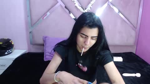 Snapshot of isisrousexx chatting on 12, 12, 2024 isisrousexx online show from 12, 12, 2024