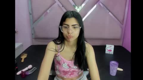 Snapshot of isisrousexx chatting on 28, 2, 2025 isisrousexx online show from 28, 2, 2025