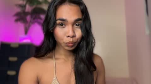 Snapshot of island_girlxxx chatting on 10, 7, 2026 Alona online show from 10, 7, 2026