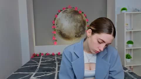 Emilia online show from 15, 2, 2026