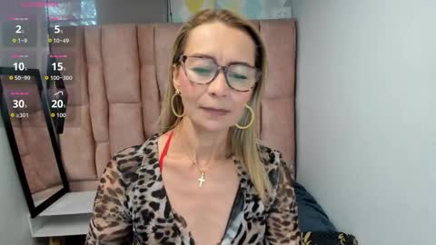 ISSA MILF online show from 26, 2, 2026