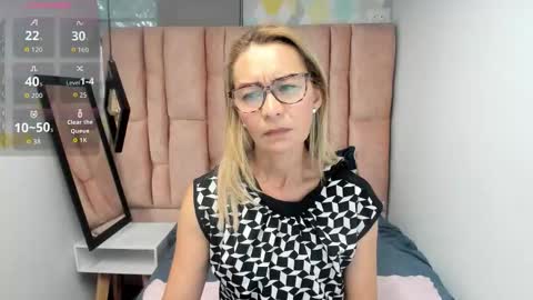 ISSA MILF online show from 16, 3, 2026