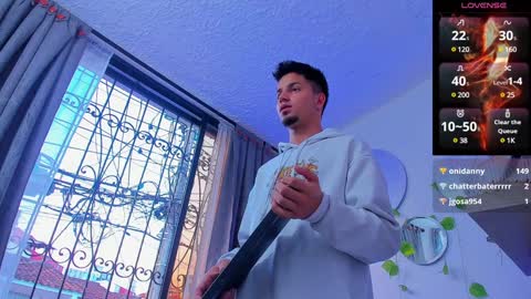 Snapshot of issac_james chatting on 21, 1, 2025 Issac online show from 21, 1, 2025