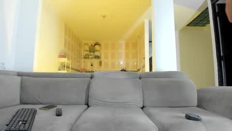 Snapshot of issalovexxx chatting on 19, 12, 2025 Isabella online show from 19, 12, 2025