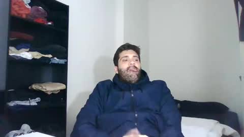 italianboybcn online show from 7, 3, 2025