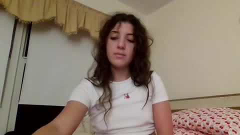 Snapshot of italiankittyx chatting on 7, 5, 2026 ItalianKitty online show from 7, 5, 2026