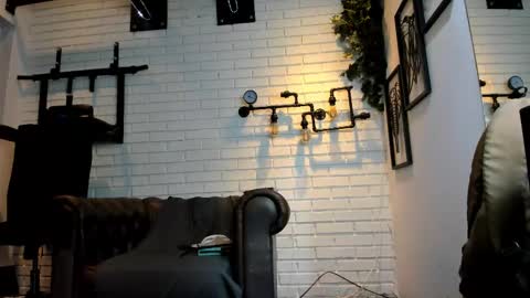 Italo Moore online show from 23, 9, 2025